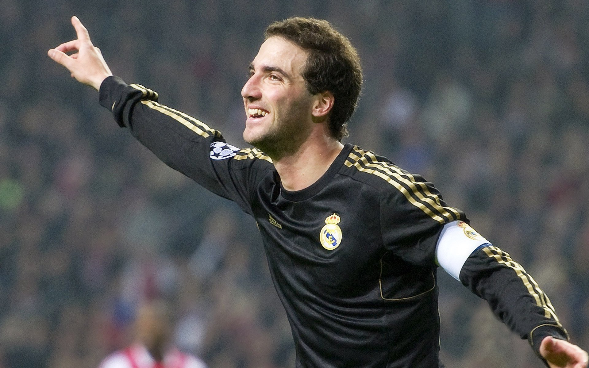 莱比锡客场-战胜科隆，奥尔莫尔进球梅开二度，莱比锡中场莱默尔